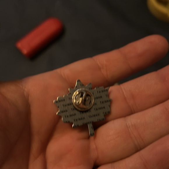 Thunder Bay whiskey, jacks hat,pin - Picture 3 of 3